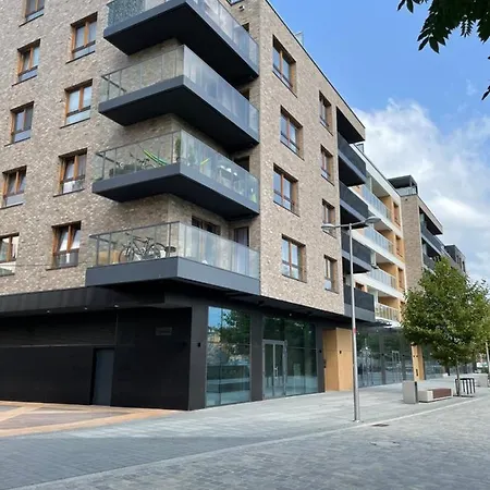 Z Kominkiem W Sercu Wroclawia 公寓 *