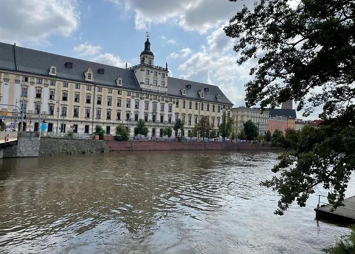 Z Kominkiem W Sercu Wroclawia Lägenhet