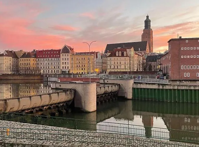 Z Kominkiem W Sercu Wroclawia Lägenhet *