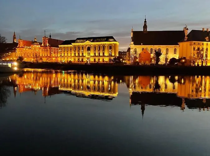 Lägenhet Z Kominkiem W Sercu Wroclawia *