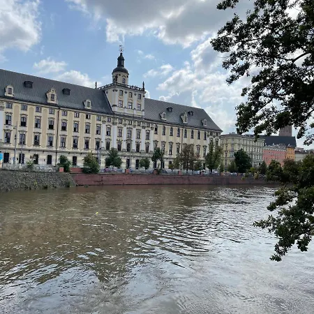 Z Kominkiem W Sercu Wroclawia Apartment